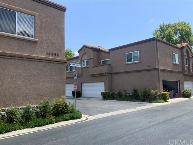 Foto del edificio - 14704 Moon Crest Ln