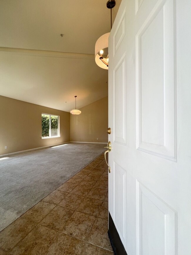 Building Photo - Spacious Single-Level 3-Bedroom Home in Desirable North Napa