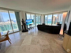 Building Photo - 16500 Collins Ave
