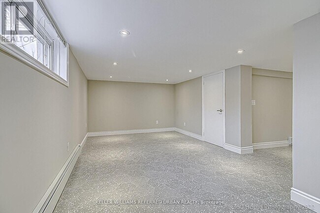 Building Photo - 554 Caledonia Rd