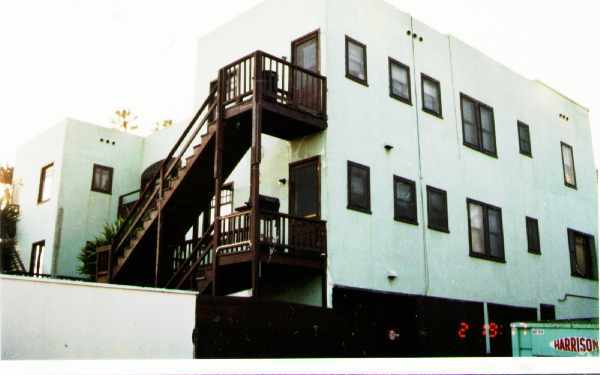Building Photo - 844-850 Buena Vista St