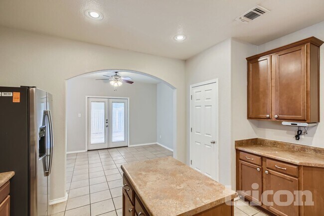 Building Photo - 5626 Cross Pond