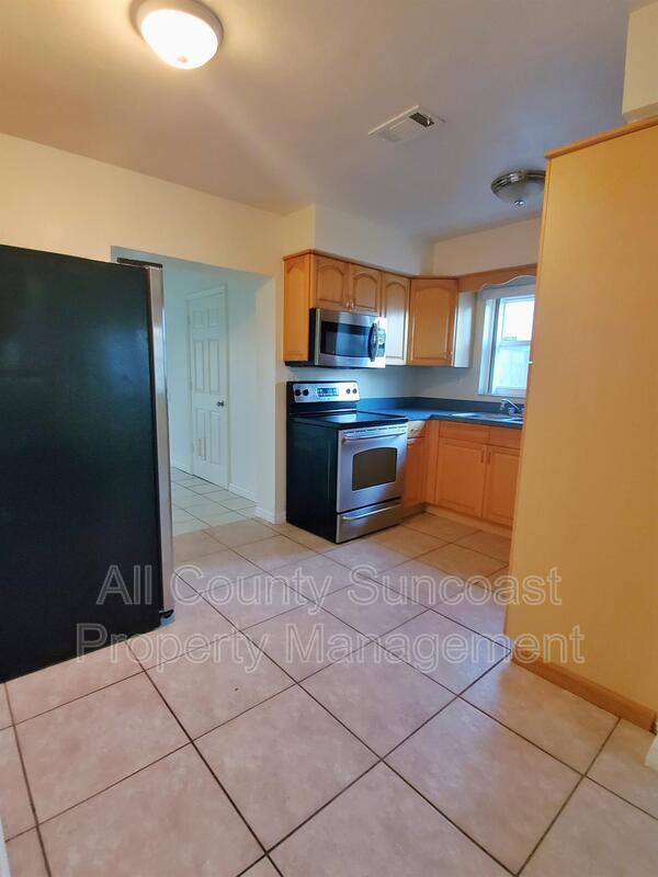 Foto del edificio - 743 90th Ave N