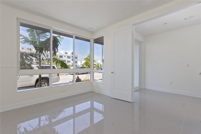 Foto del edificio - 10341 NW 64th Ln