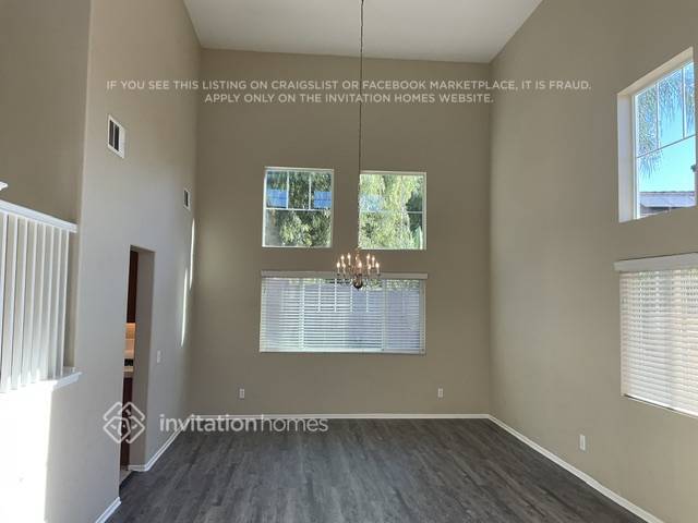 Foto del edificio - 7251 Fairwood Ln
