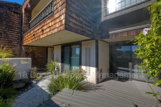 Foto del edificio - 2239 Del Mar Scenic Pkwy