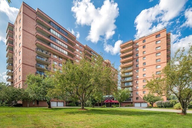 Foto del edificio - 3920 Mystic Valley Pkwy