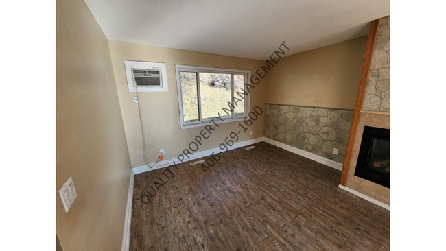 Building Photo - 1915 Burnstead Dr
