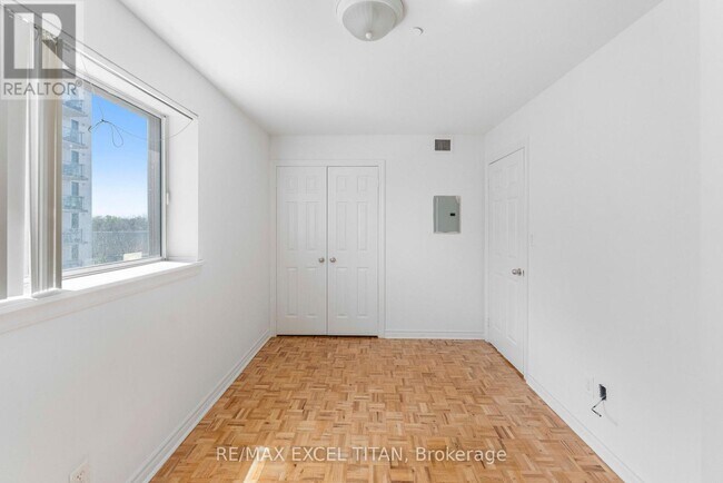 Building Photo - 1407 Dupont St