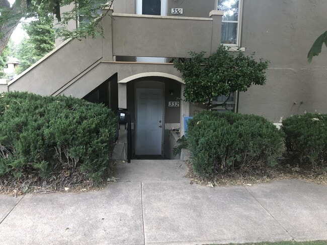 Building Photo - 332 W Myrtle St