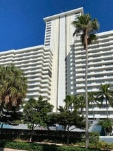 Building Photo - 3900 Galt Ocean Dr