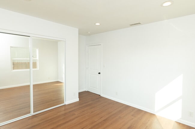 Room 1 - 940 S Bernal Ave