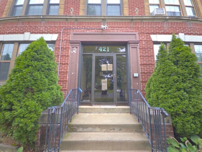 Foto del edificio - 421 Wethersfield Ave