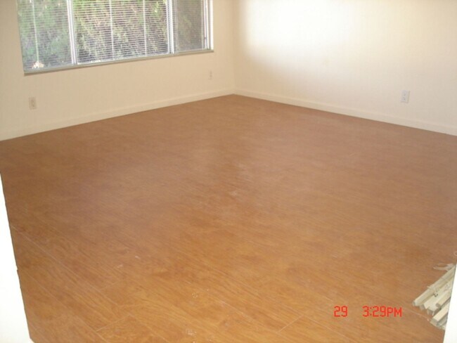 Foto del edificio - 249 De Soto Dr