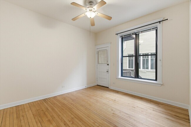 Foto del edificio - 2134 W Concord Pl