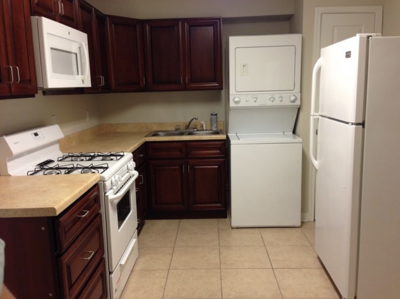 Primary Photo - 618 Leontine St