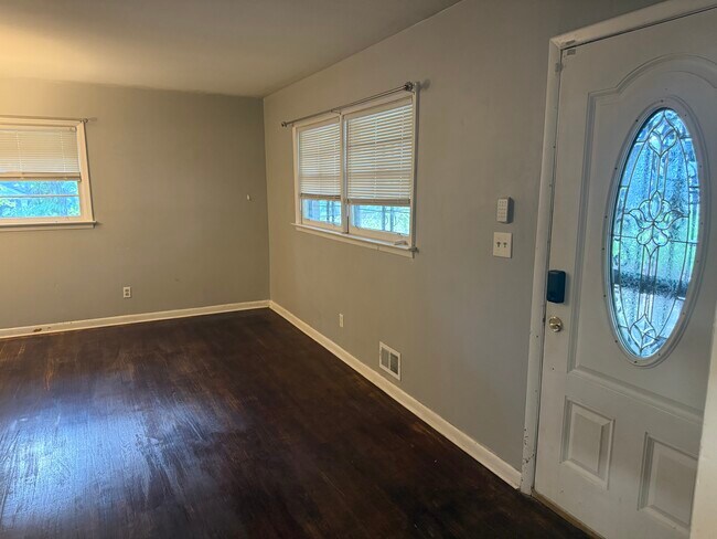 Building Photo - Elldale Haven