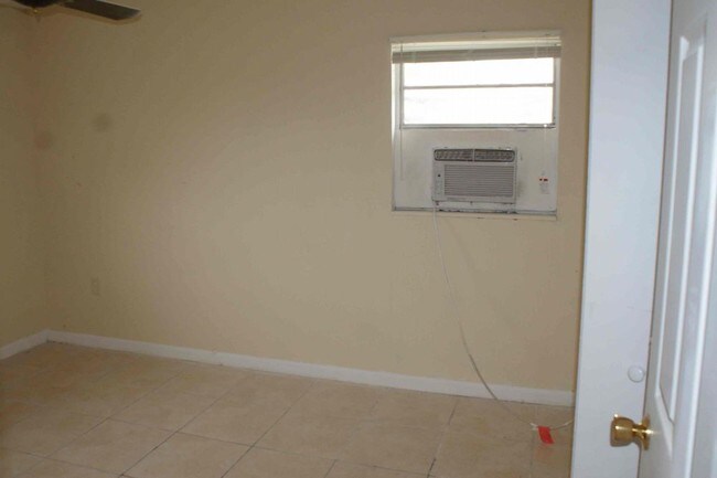 Foto del edificio - 3446 Dale St