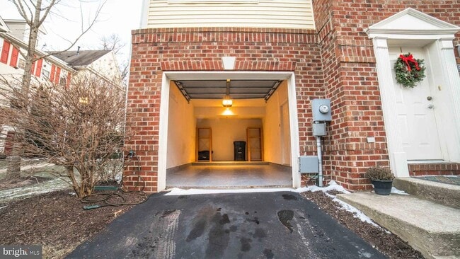 Foto del edificio - 8067 Nicosh Cir Ln