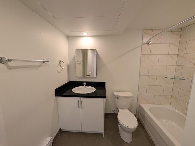 Photo du bâtiment - Beautiful and private newly built 1-bedroom unit