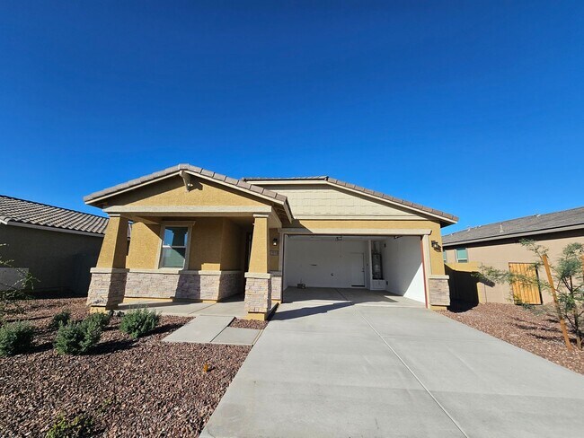 Foto del edificio - 3 BEDROOM 2 BATH NEW BUILD  AVAILABE NOW MOVE IN SPECIAL OAC