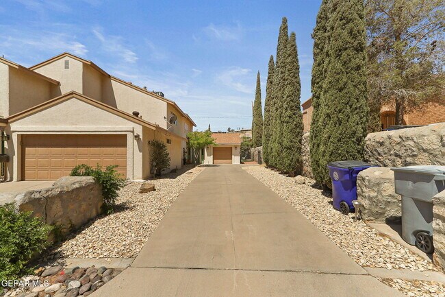 Building Photo - 1807 Gurss Pl