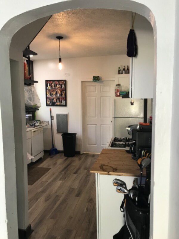 Building Photo - 504 Rentschler St