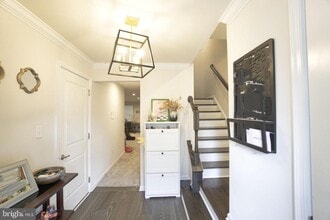 Building Photo - 202 Bamboo Dr