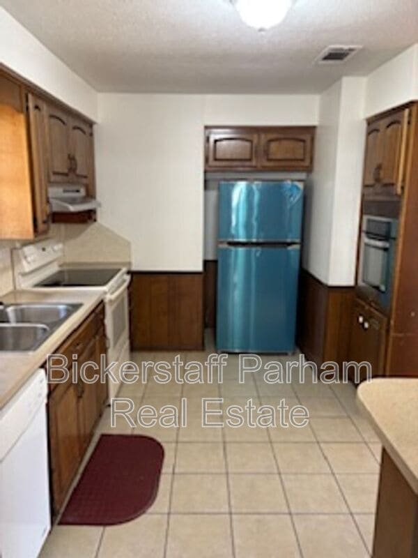 Foto del edificio - 703 Winall Dr