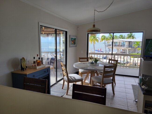 Foto del edificio - 222 Bristol Ct