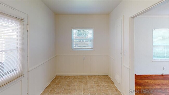 Building Photo - 756 G Ave