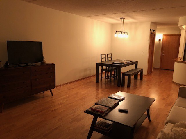 Foto principal - 1327 Brown St