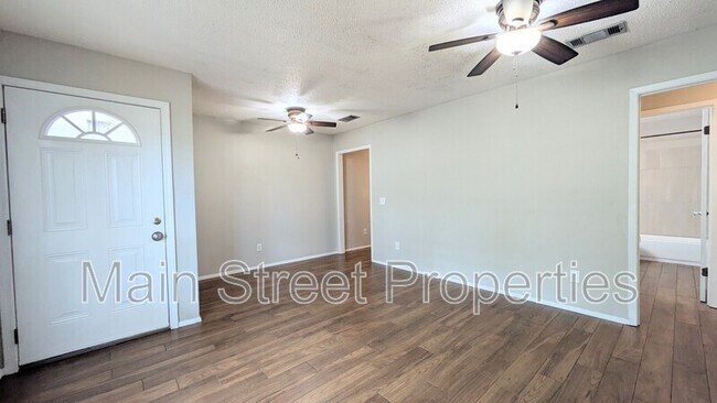 Foto del edificio - 9648 Hollowbrook Dr