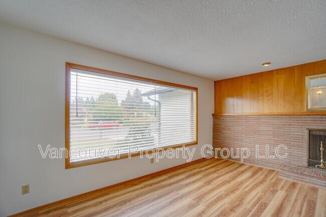 Foto del edificio - 7301 Indiana St