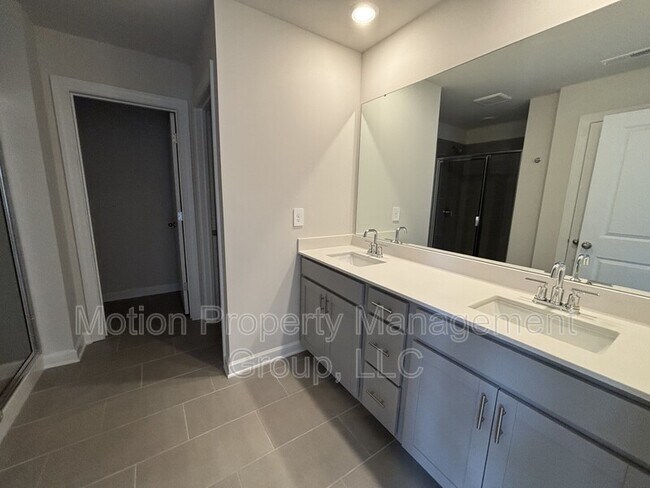 Foto del edificio - 1402 31st Ave NW
