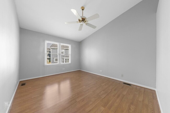 Building Photo - Schaumburg Two Story Townhome