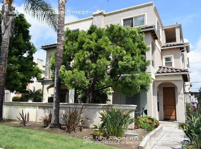Foto del edificio - 1558 Hornblend St