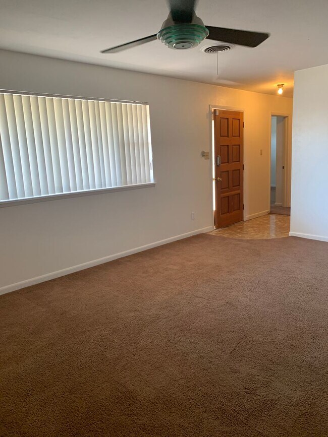 Building Photo - 3108 Mandell Cir