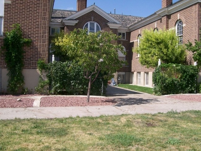 Foto del edificio - Big D's Apartments