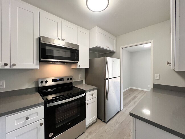 Foto del edificio - Beautifully Renovated Two Bedroom Napa Tow...