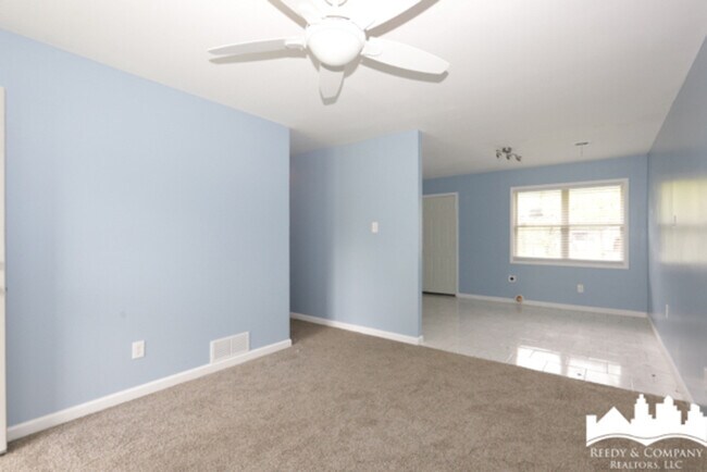 Building Photo - 4875 Shayne Ln