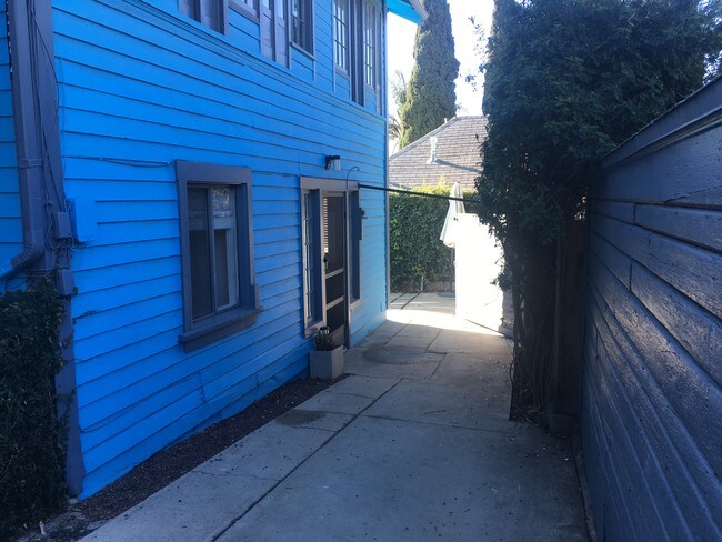 Foto del edificio - 2284 Cove Ave
