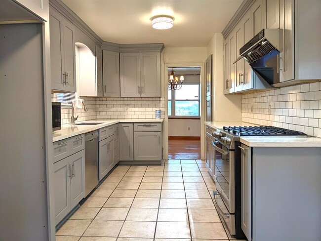 Foto del edificio - 3101 Linkwood Dr