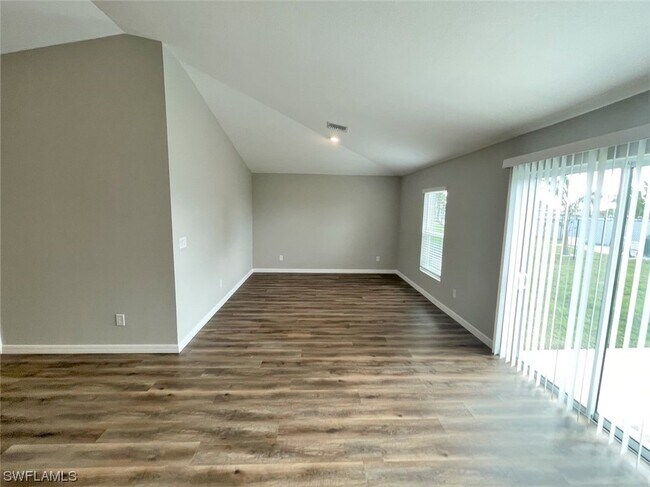 Foto del edificio - 1405 SW 1st St