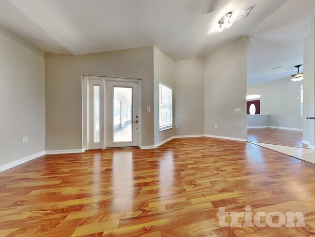 Foto del edificio - 12339 Palm Ridge Dr
