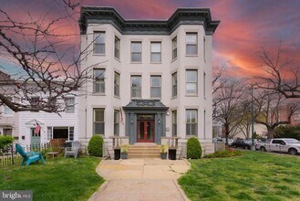 Building Photo - 424 East Capitol St NE