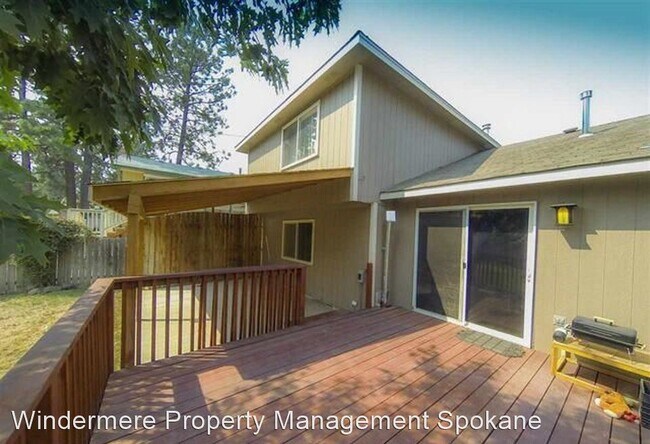 Building Photo - 3 br, 2.5 bath House - 3108 E 33rd