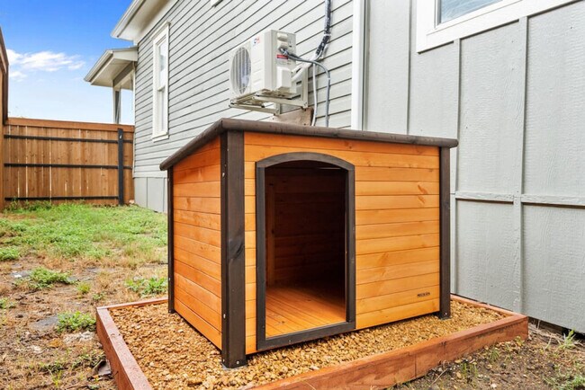 Foto del edificio - 921 E Hattie St