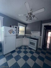 Building Photo - 107 Isabella Ave
