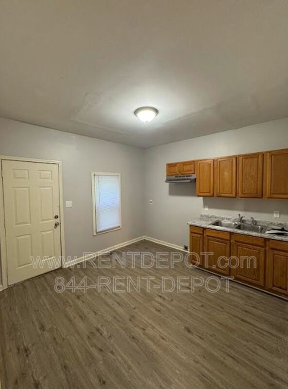 Foto del edificio - 1332 E Illinois St